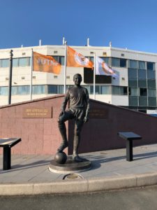 external flags blackpool football club statue
