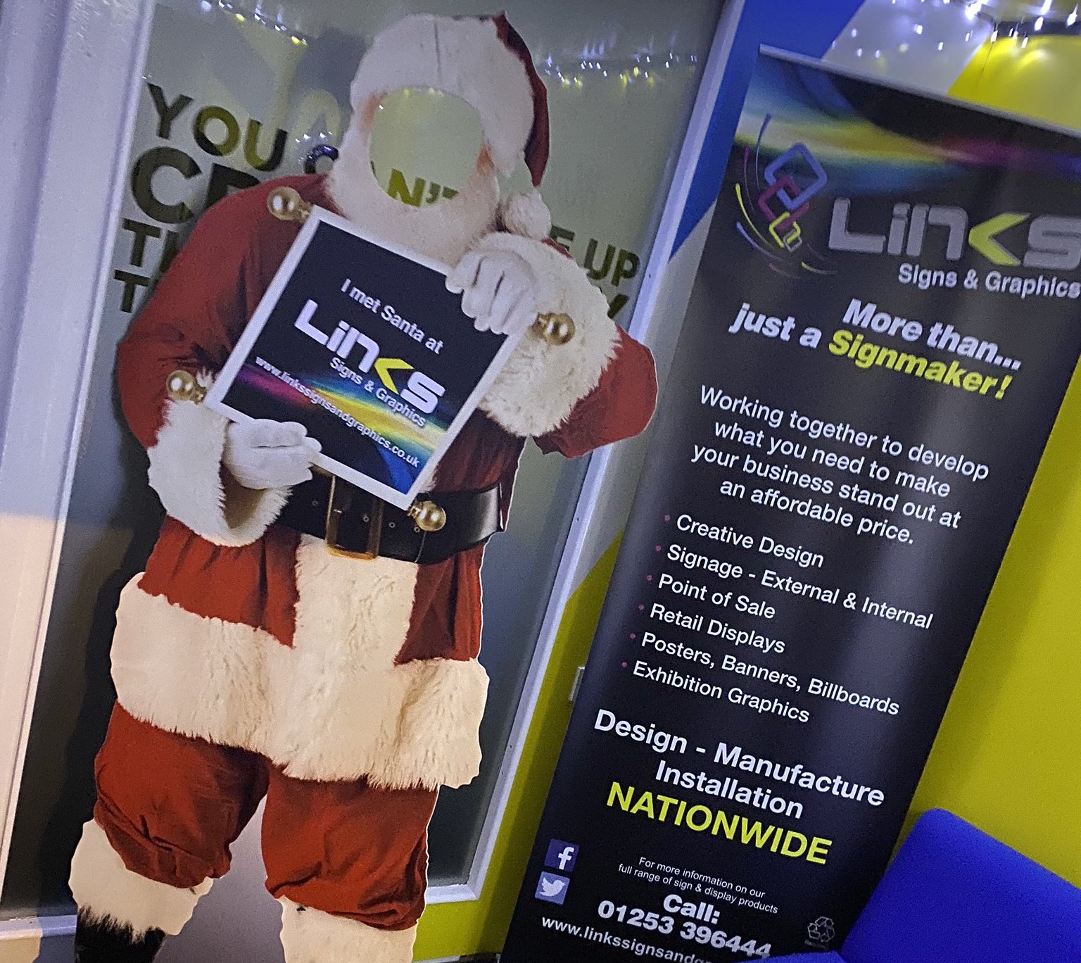 meet santa at links signs and graphics